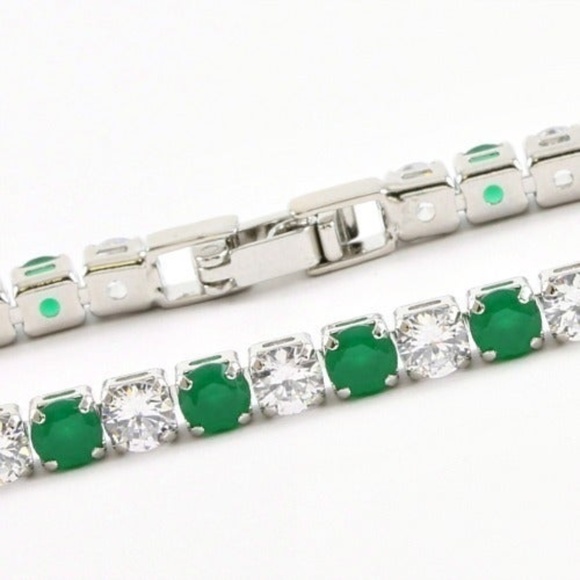 3.50ctw Emerald & White Sapphire Tennis Bracelet - Picture 5 of 5
